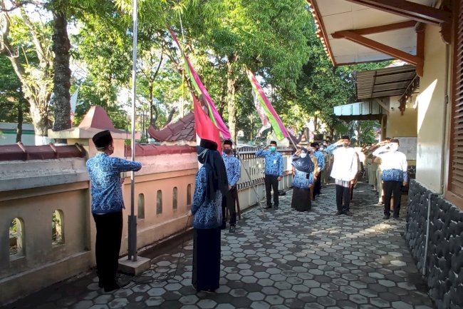 Upacara HUT Kemerdekaan RI ke 76