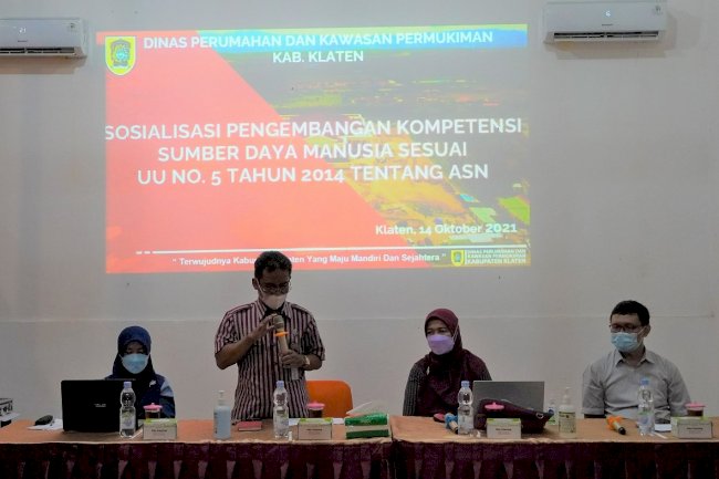 Sosialisasi Pengembangan Kompetensi Sumber Daya Manusia Sesuai UU No. 5 Tahun 2014 Tentang ASN