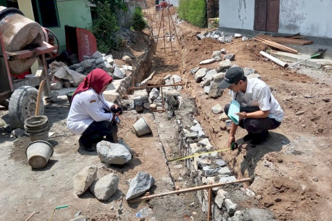 Monitoring dan Evaluasi Pekerjaan Drainase untuk Penanganan Kawasan Kumuh