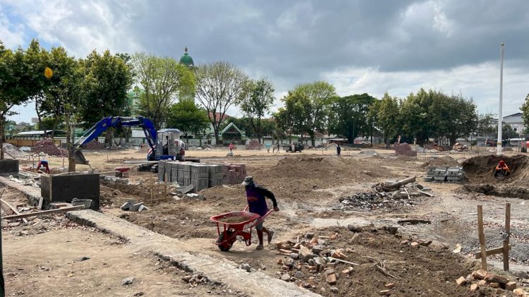 Monitoring dan Koordinasi Pelaksanaan Pekerjaan Alun-alun Kabupaten Klaten