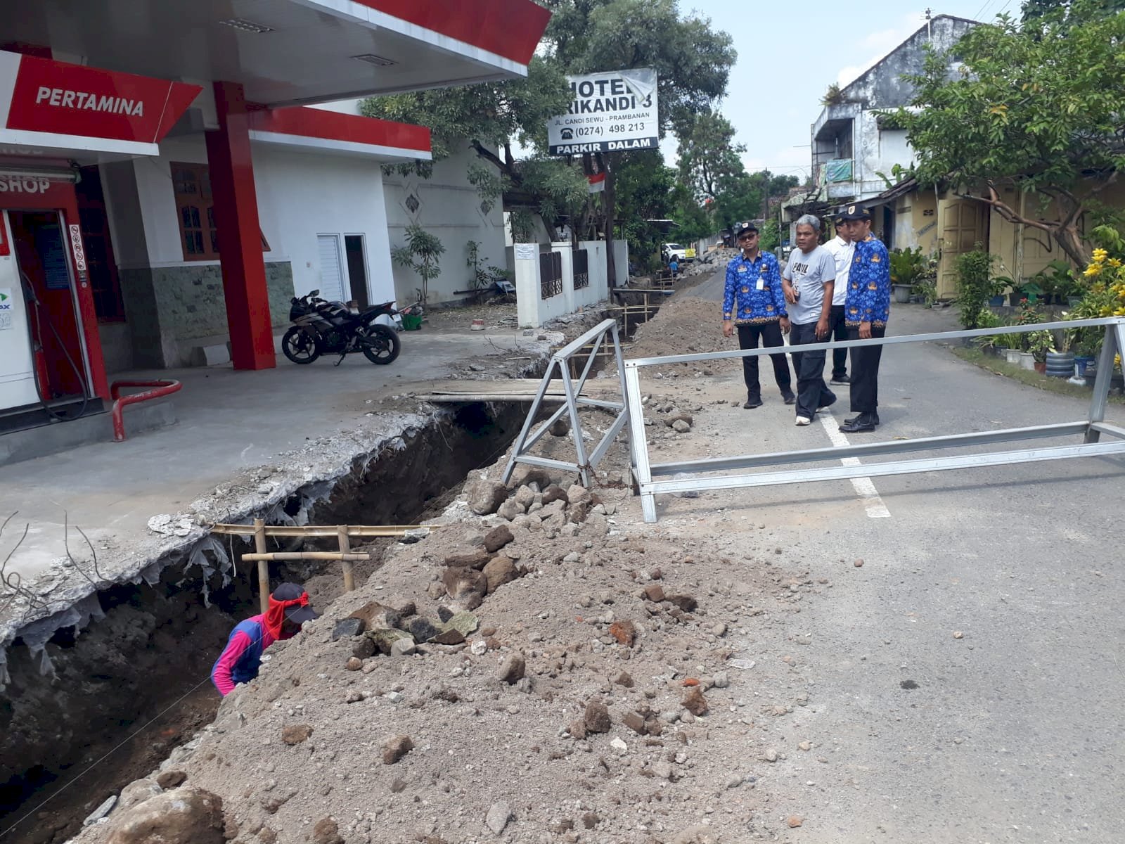 Monitoring dan Evaluasi Pekerjaan Drainase di Desa Bugisan Kecamatan Prambanan