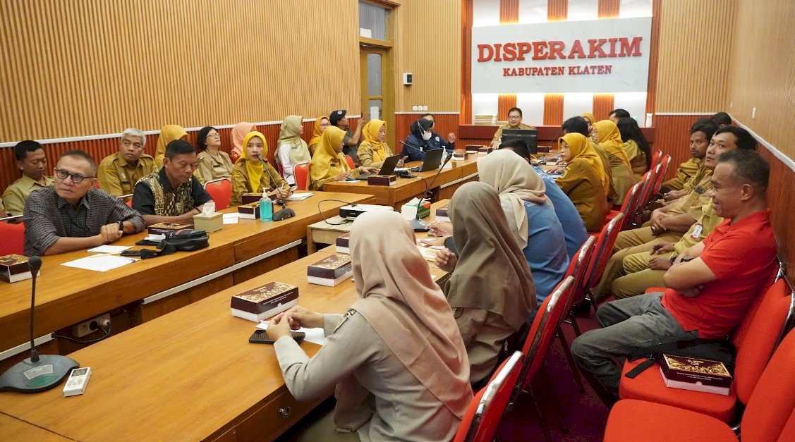 Disperakim Klaten Gelar Forum Konsultasi Publik untuk Tingkatkan Kualitas Pelayanan