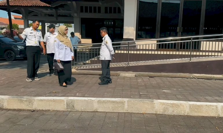 Kepala Disperakim Klaten Pimpin Monitoring dan Evaluasi Fasilitas Umum Gedung Sunan Pandanaran